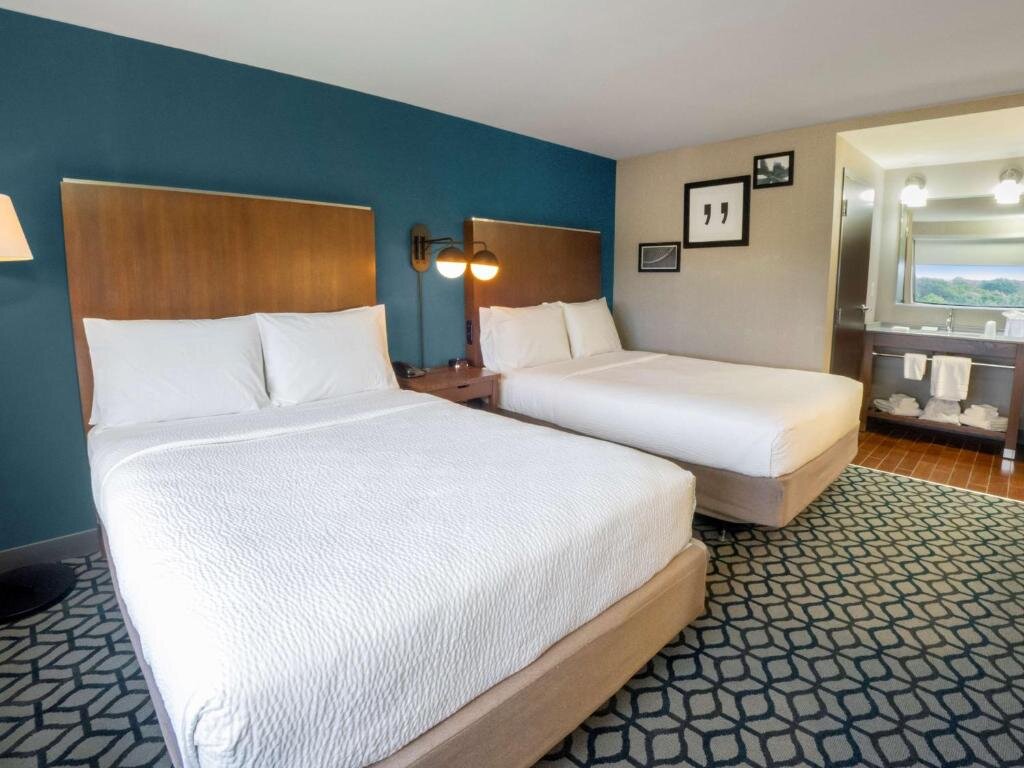 Standard Doppel Zimmer mit Flussblick Niagara Riverside Resort; BW Premier Collection