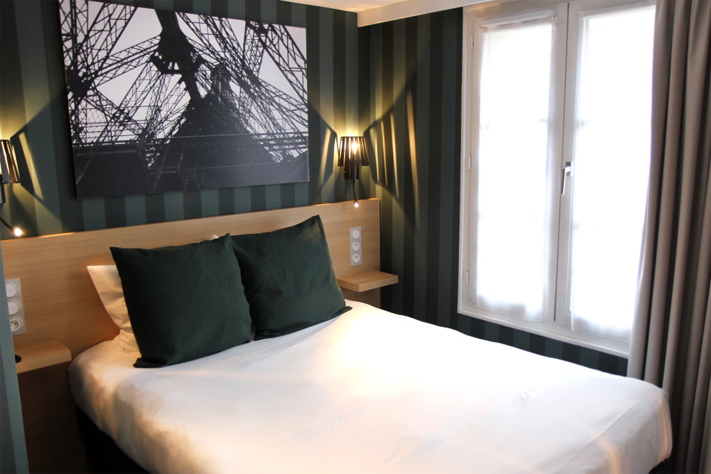 Кровать в общем номере Best Western Hotel Opéra Drouot