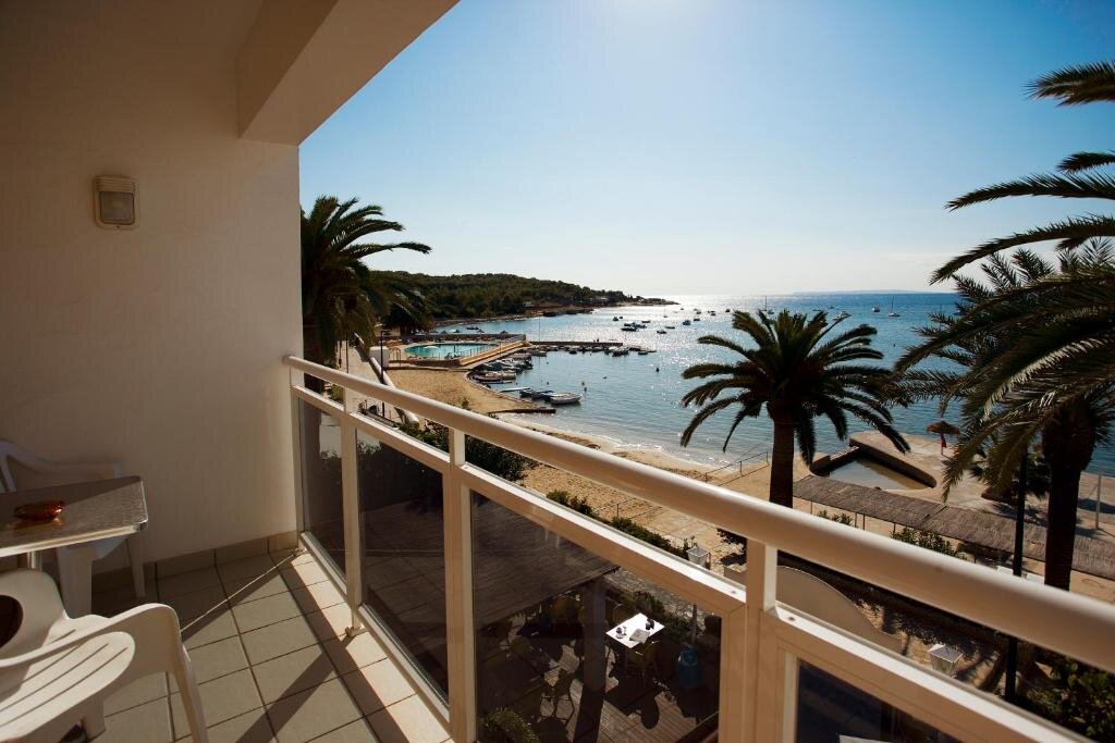 Одноместный номер Standard с видом на море Hotel Ses Figueres