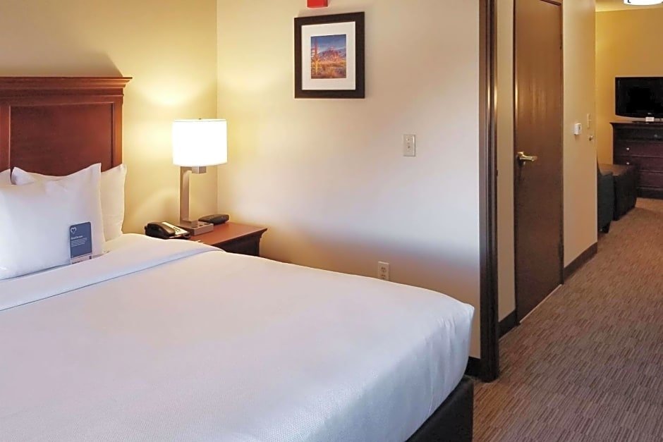 Двухместный люкс c 1 комнатой Comfort Inn & Suites Tempe Phoenix Sky Harbor Airport