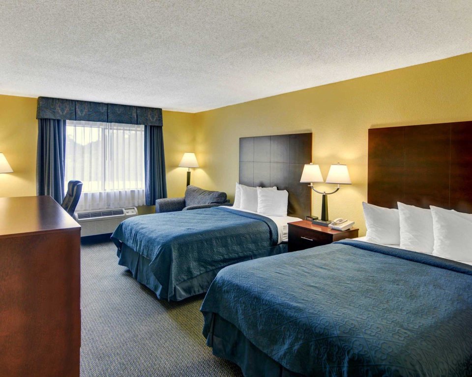 Standard room Quality Inn & Suites Grand Prairie