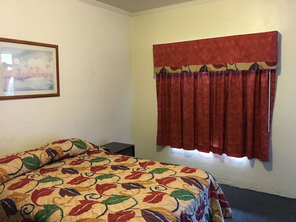 Standard Zimmer Dixie Motel - Hilliard