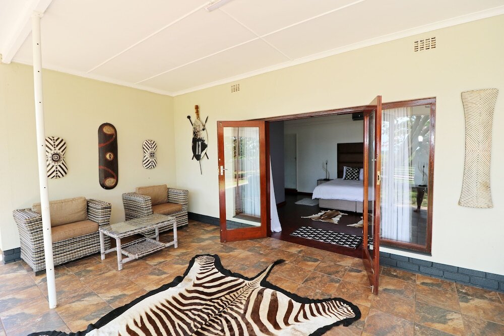 Komfort Doppel Zimmer Msitu Kwetu lodge & safaris