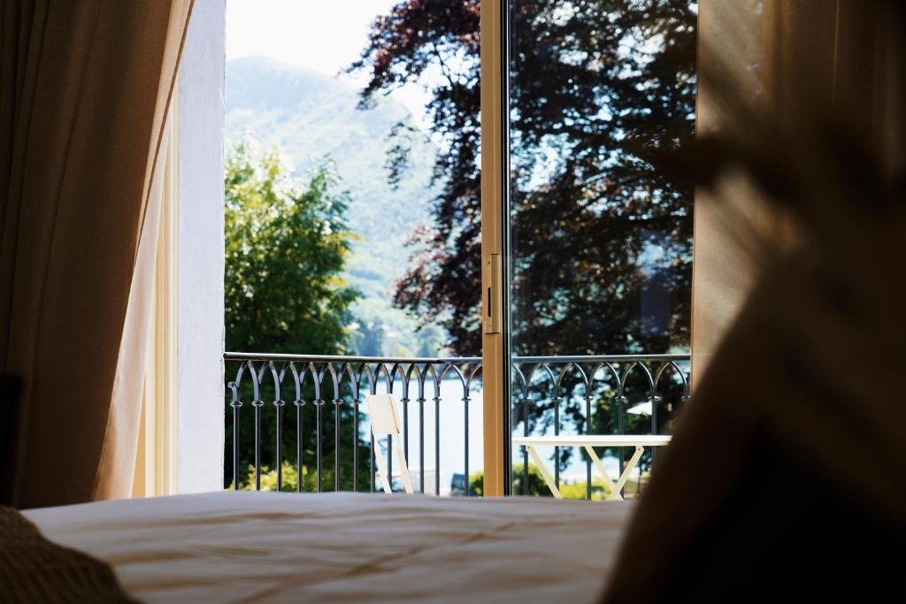 Deluxe room with lake view Hôtel Le Mouton Bleu