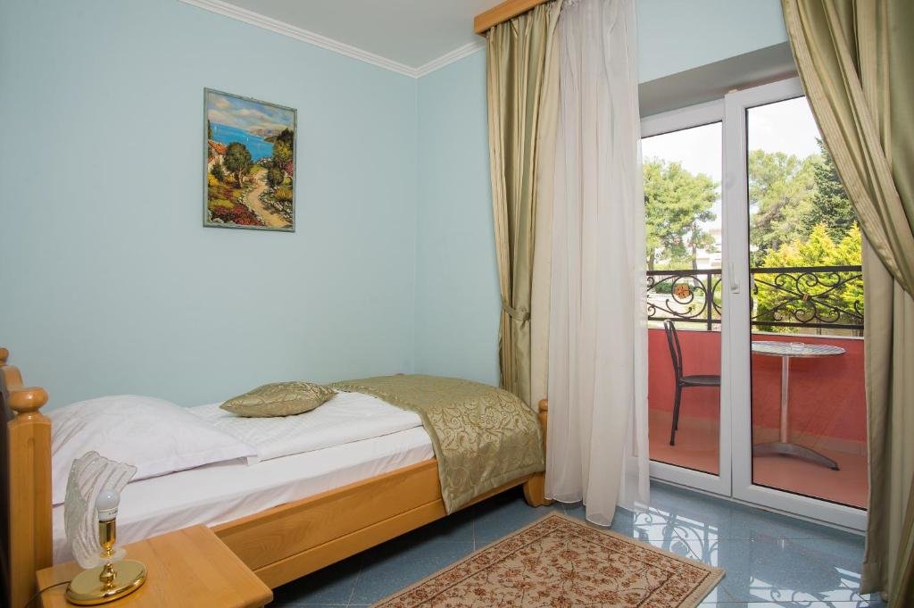 Standard Single room with balcony Hotel Miramare