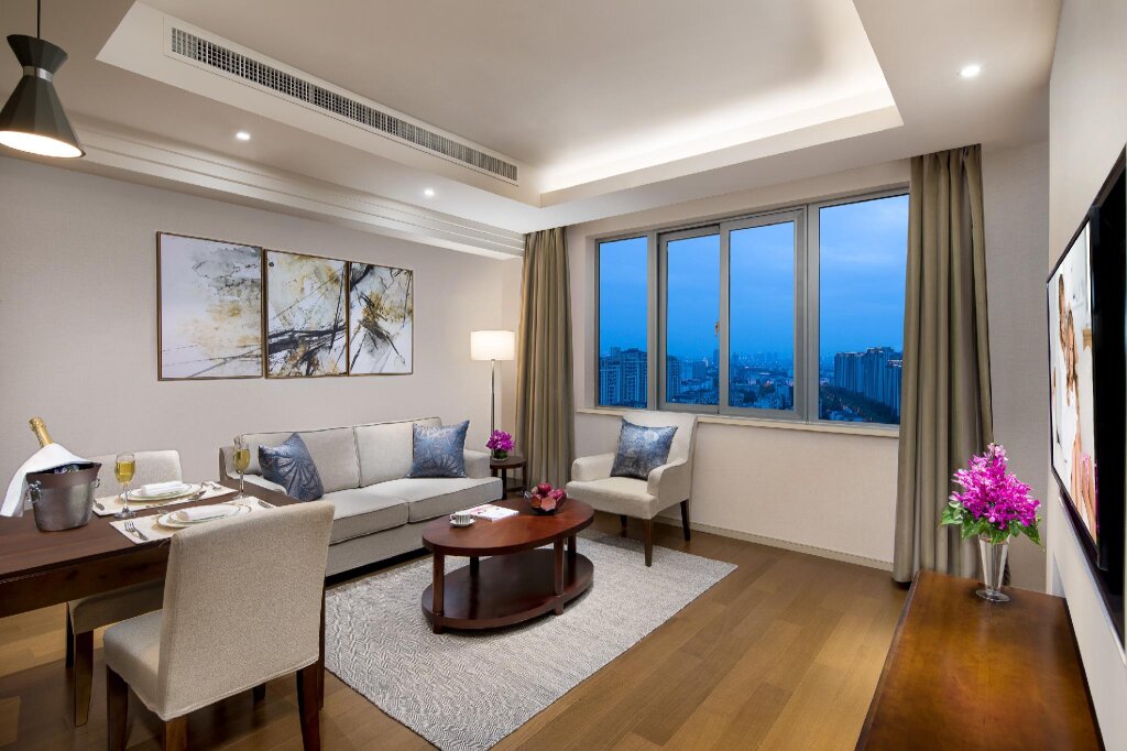 Люкс Premier c 1 комнатой Somerset Emerald City Suzhou
