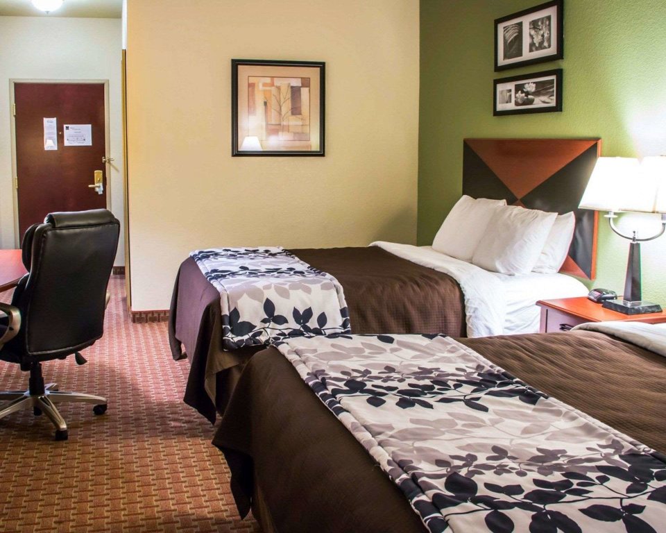 Habitación cuádruple Estándar Sleep Inn and Suites at Six Flags