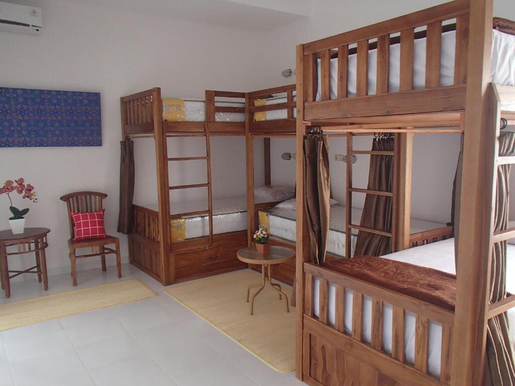 Кровать в общем номере Askara Guest House & Hostel