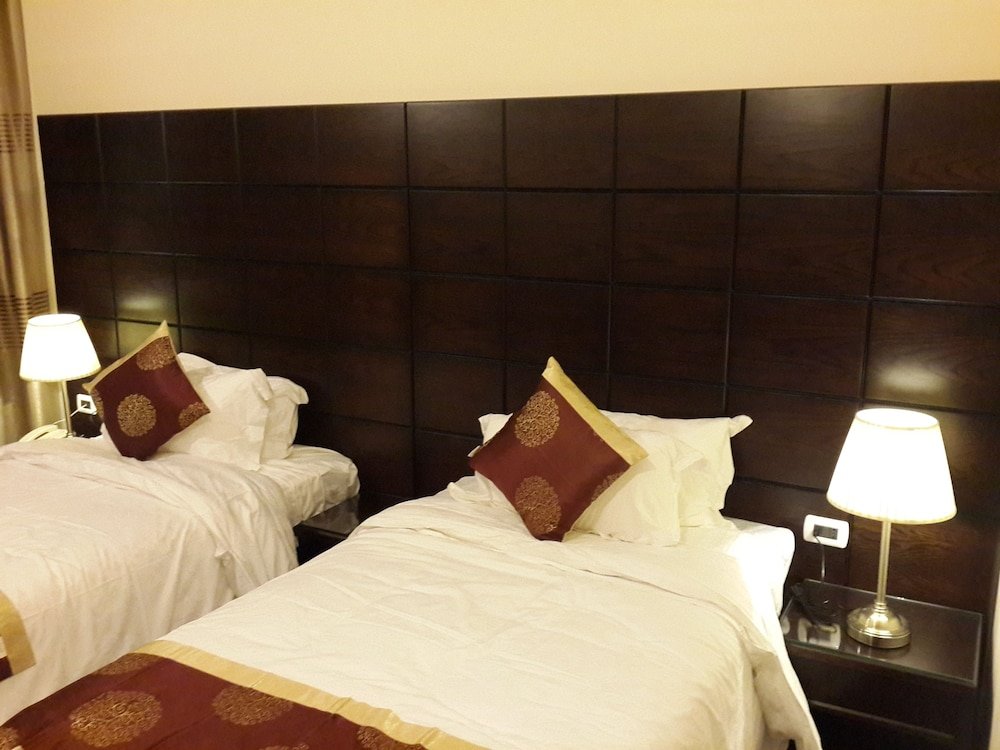 Standard Double room with city view Al Thuraya Hotel
