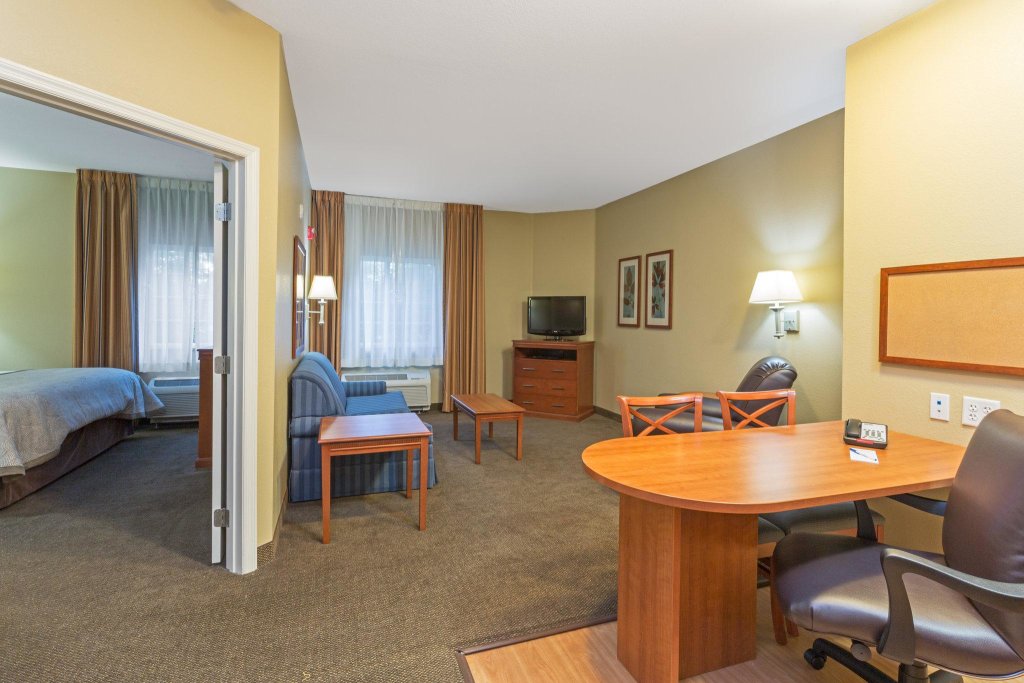 1 Bedroom Standard Double room Candlewood Suites Tallahassee, an IHG Hotel