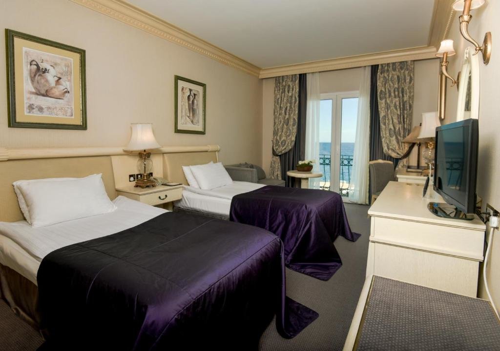 Standard Double room with sea view Rocks Hotel & Casino