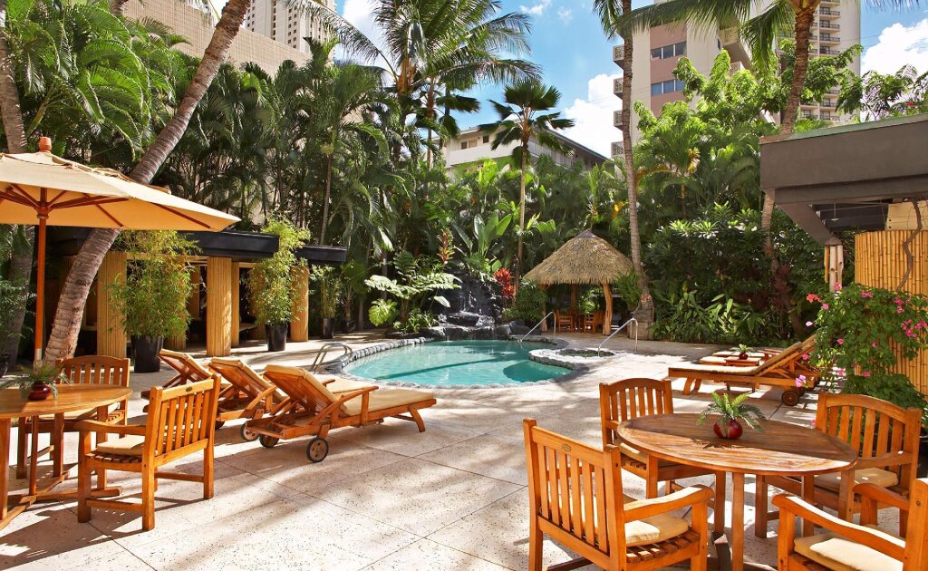 Letto in camerata con vista sulla città Castle Bamboo Waikiki Hotel
