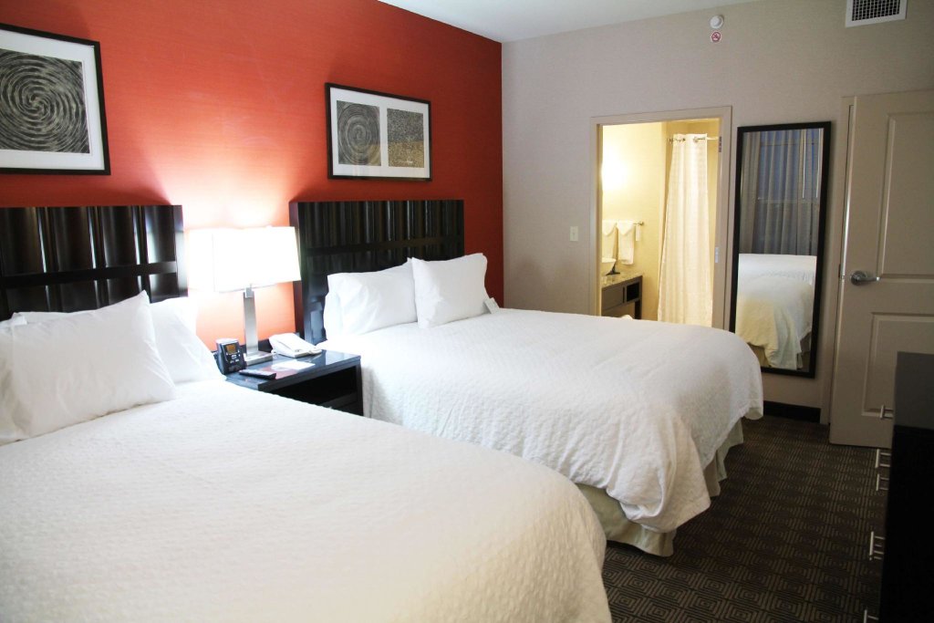 Standard double chambre Vue montagne Embassy Suites Ontario - Airport