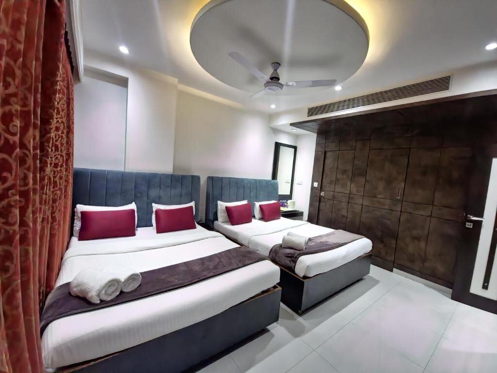 Четырёхместный номер Premium Hotel City Heart Shirdi