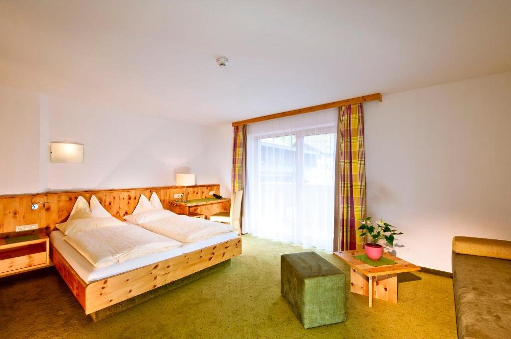 Superior Double room with balcony Hotel Mathiesn