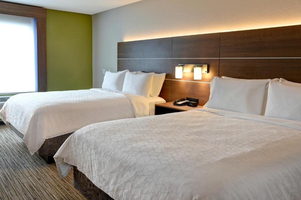 Четырёхместный люкс Holiday Inn Express & Suites - Ottawa, an IHG Hotel