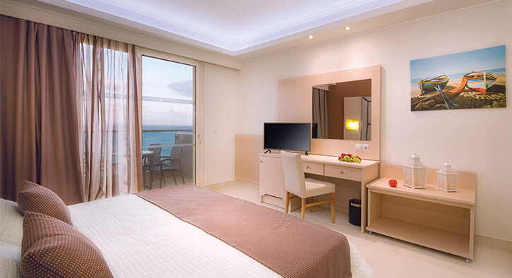 Deluxe Double room with sea view Grand Blue Beach Hotel