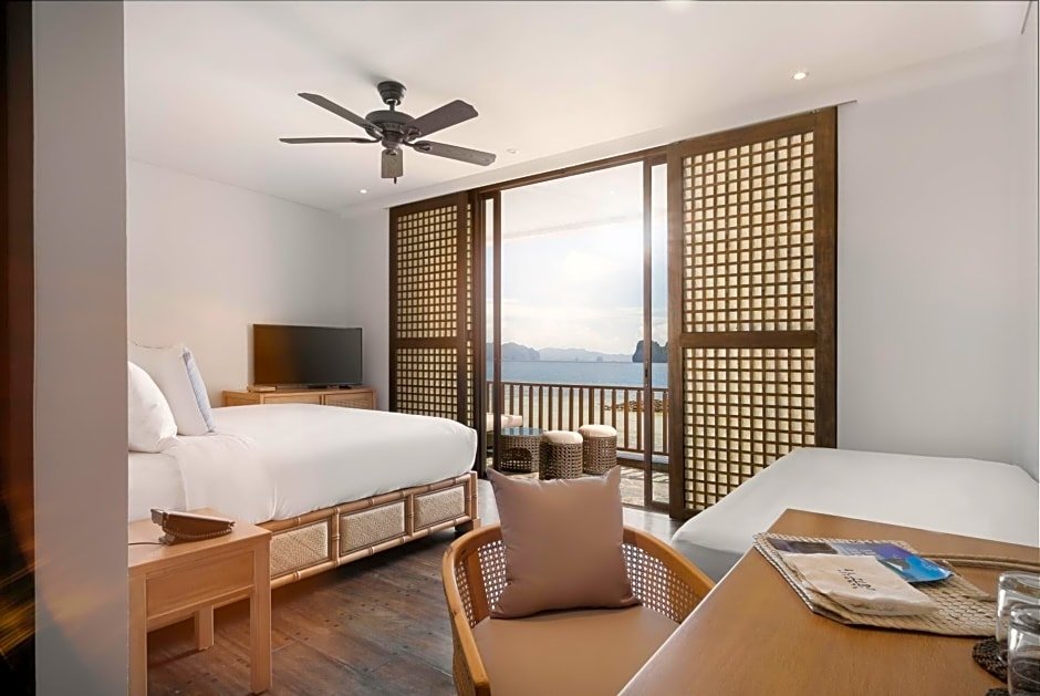 Deluxe Double room with sea view Miniloc Island Resort