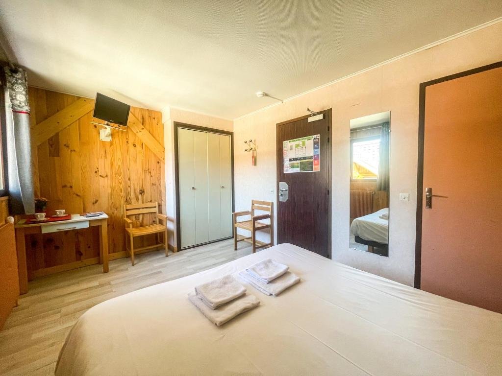 Standard Doppel Zimmer mit Bergblick Atmosphere Hotel