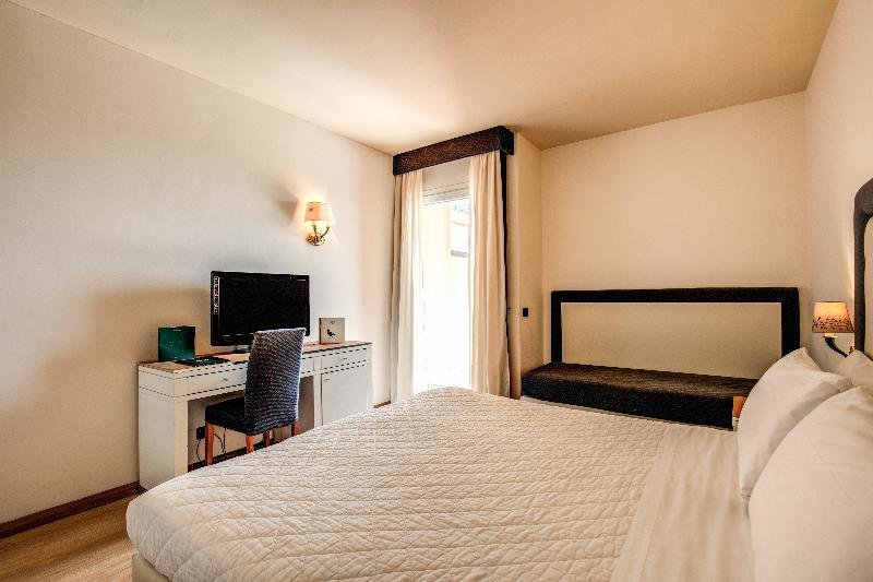 Standard Doppel Zimmer mit Balkon Demidoff Country Resort