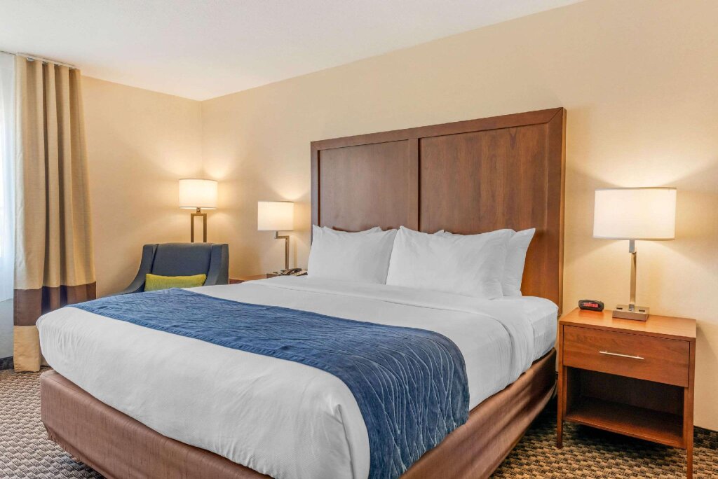 Номер Standard Comfort Inn & Suites near Route 66 Award Winning Gold Hotel 2021