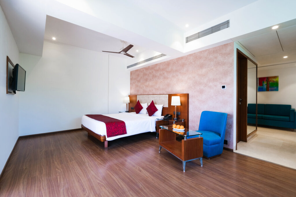 Suite 7 Apple Hotel - Viman Nagar Pune