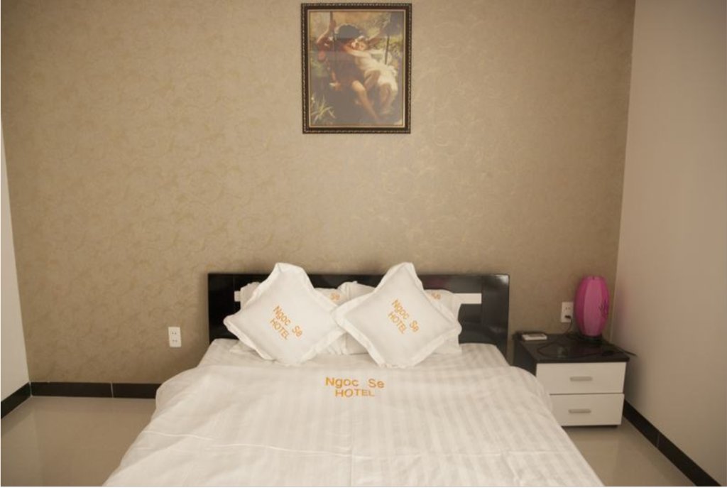 Standard Double room Ngoc Se Hotel