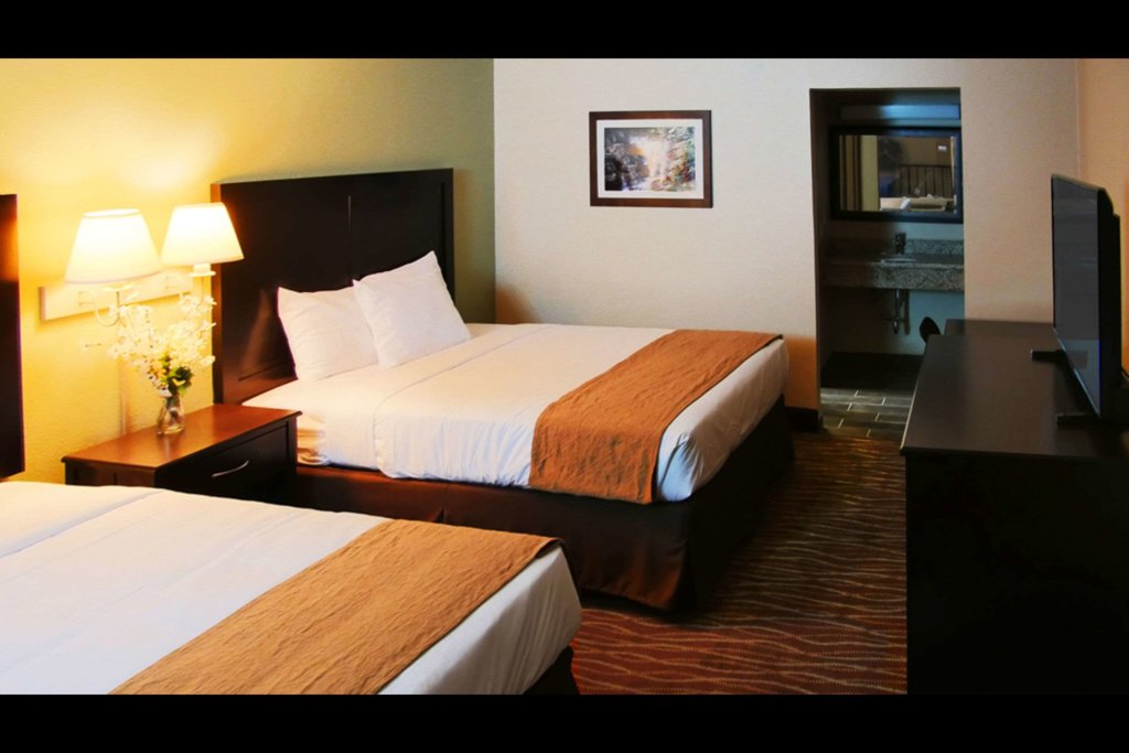 Четырёхместный номер Standard Cascades Mountain Resort, Ascend Hotel Collection