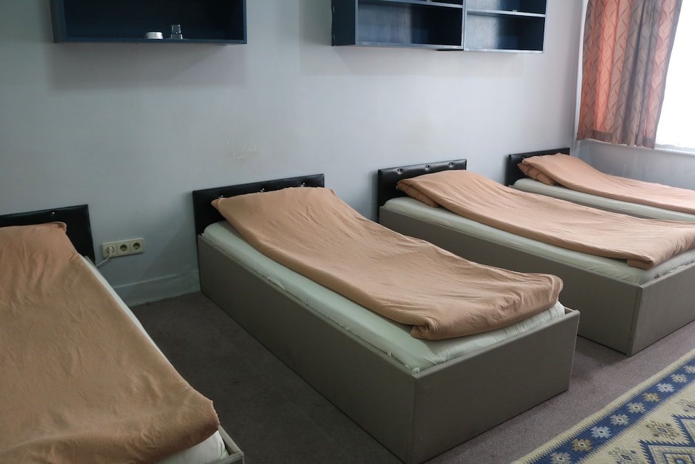 Comfort Quadruple room with city view Konya Zafer Pansiyon - Hostel