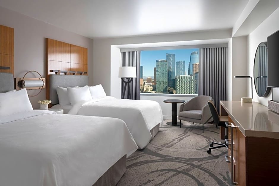 Deluxe room with city view JW Marriott Los Angeles L.A. LIVE