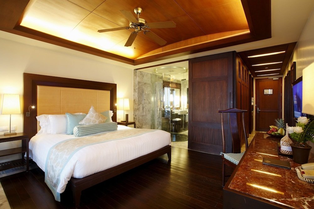 Двухместный номер Spa Deluxe Centara Grand Beach Resort Phuket - SHA Plus