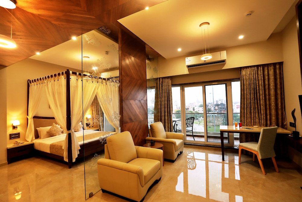 Doppel Suite Vits Devbhumi Hotel