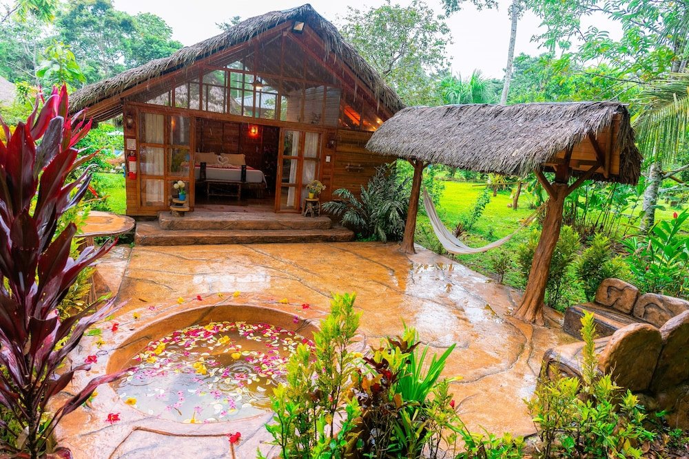 Deluxe room Suchipakari Jungle Lodge