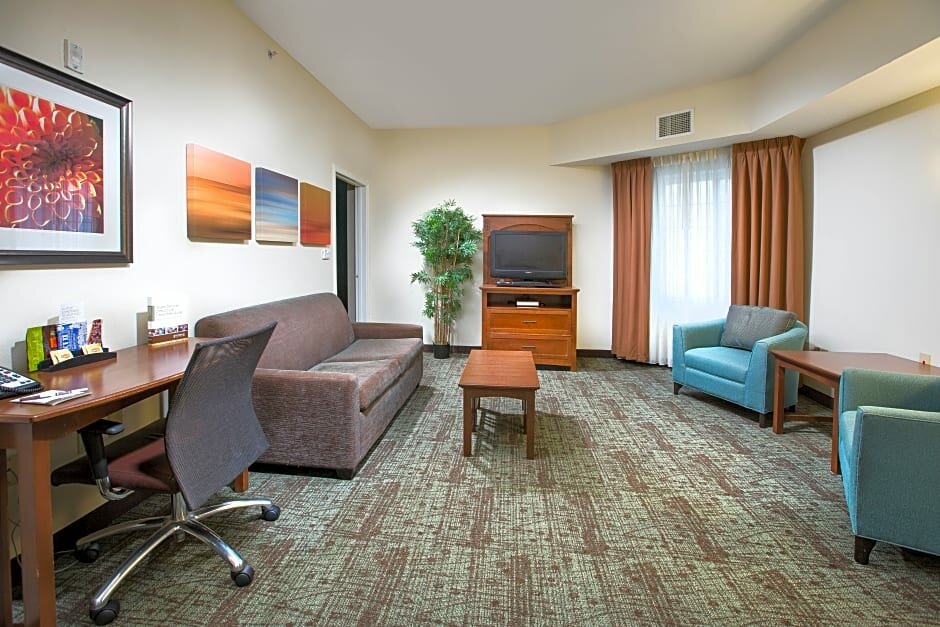 Номер Standard с 2 комнатами Staybridge Suites Augusta, an IHG Hotel