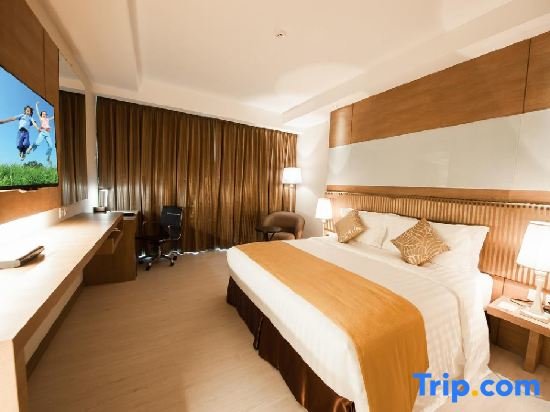 Deluxe Double room with balcony and with view Garden Sentral Hotel