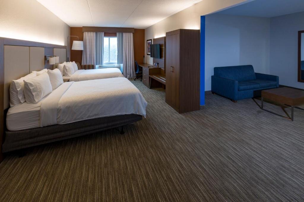 Suite Holiday Inn Express Hotel & Suites Hillview, an IHG Hotel