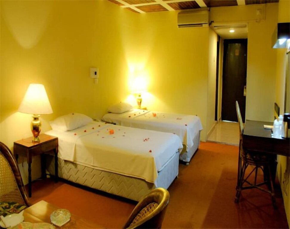 Standard chambre avec balcon Ratnaloka Tour Inn