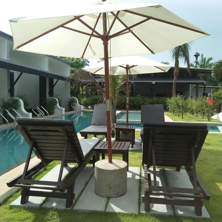 1 Bedroom Deluxe room with balcony and with view Khaolak Mountain View
