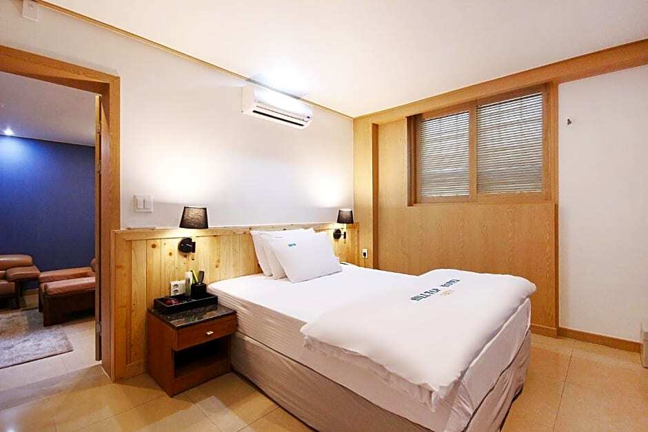 Люкс Standard Daegu Hilltop Hotel