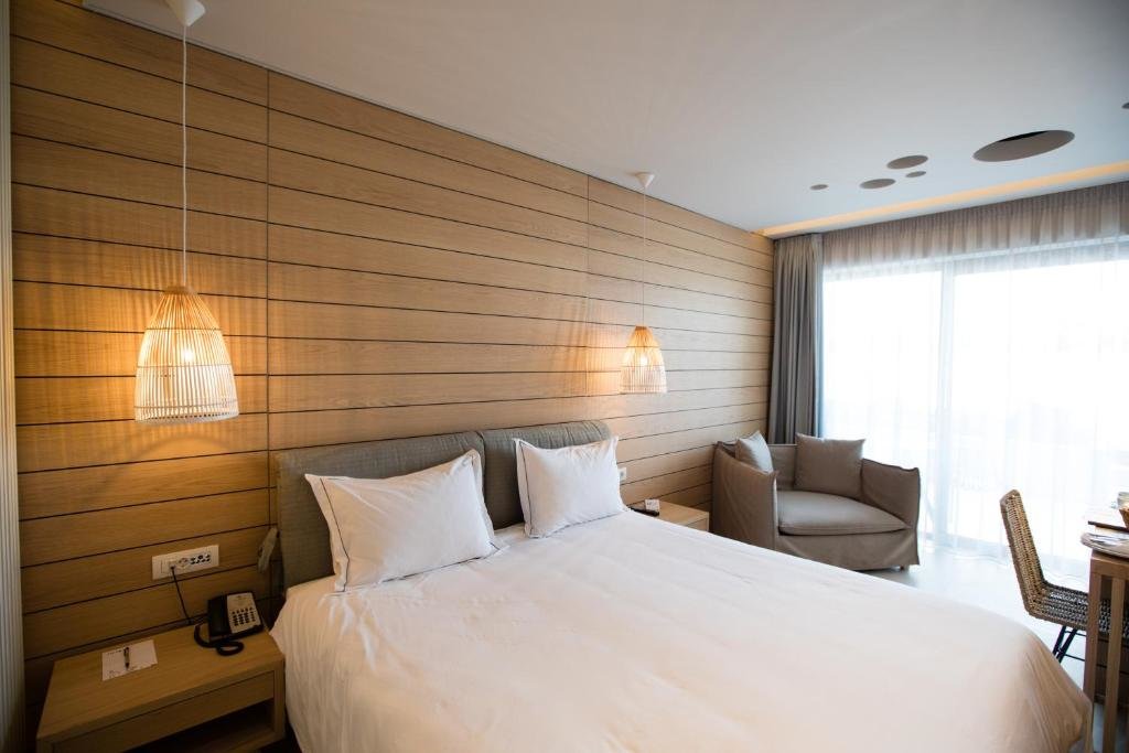 Suite 1 dormitorio Ikones Seafront Luxury Suites