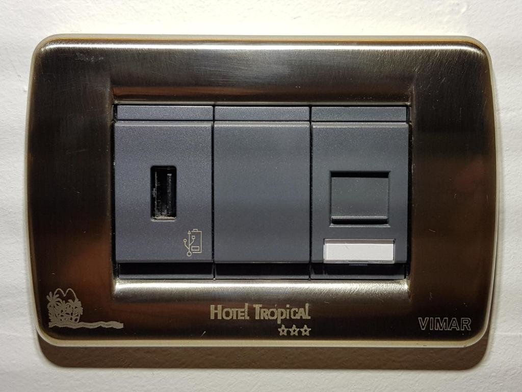 Standard Triple room Hotel Tropical