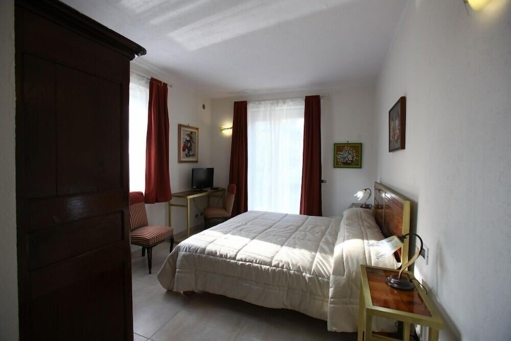 Standard Doppel Zimmer mit Balkon und mit Bergblick Il Vecchio Mulino di Bairo