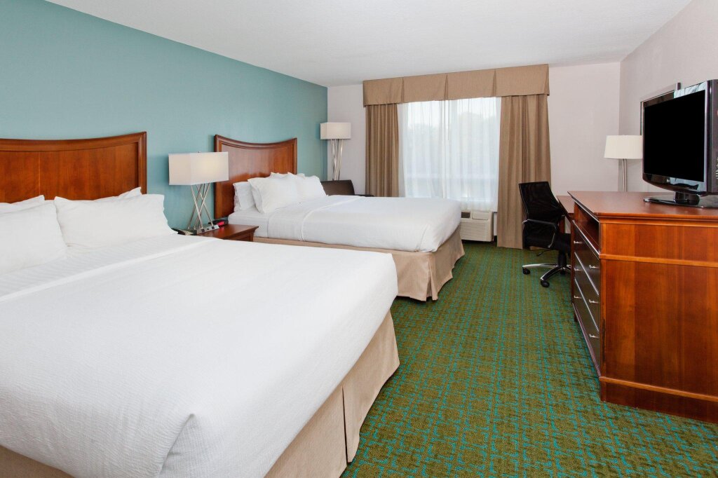 Standard Vierer Zimmer Holiday Inn Brunswick, an IHG Hotel