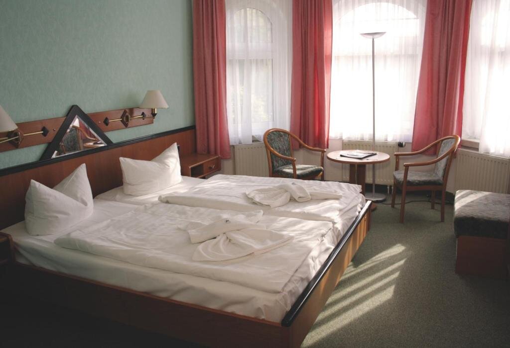 Standard Double room with lake view Hotel Heidekrug