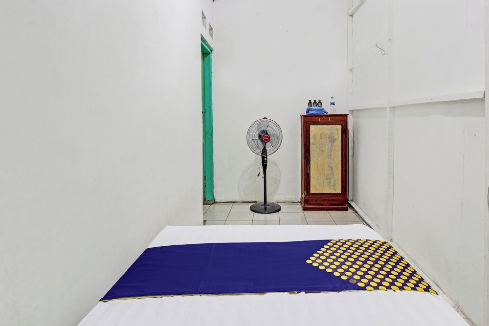 Standard Doppel Zimmer SPOT ON 92540 Karomah Kostel Syariah