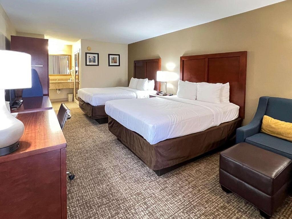 Номер Deluxe Comfort Inn & Suites Sequoia Kings Canyon