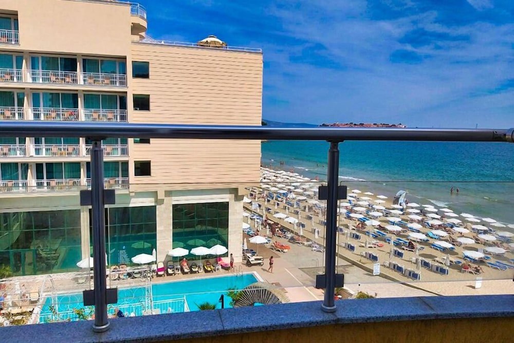 Двухместный номер Standard с балконом и с частичным видом на море Aphrodite Beach Hotel