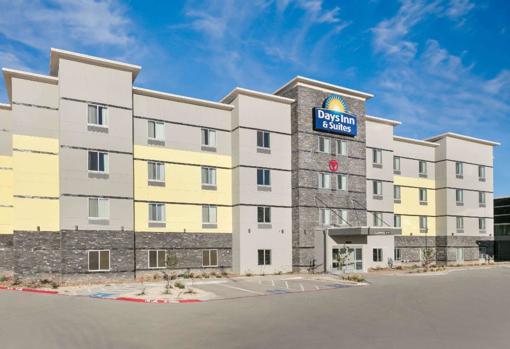 Люкс Days Inn & Suites by Wyndham Lubbock Medical Center