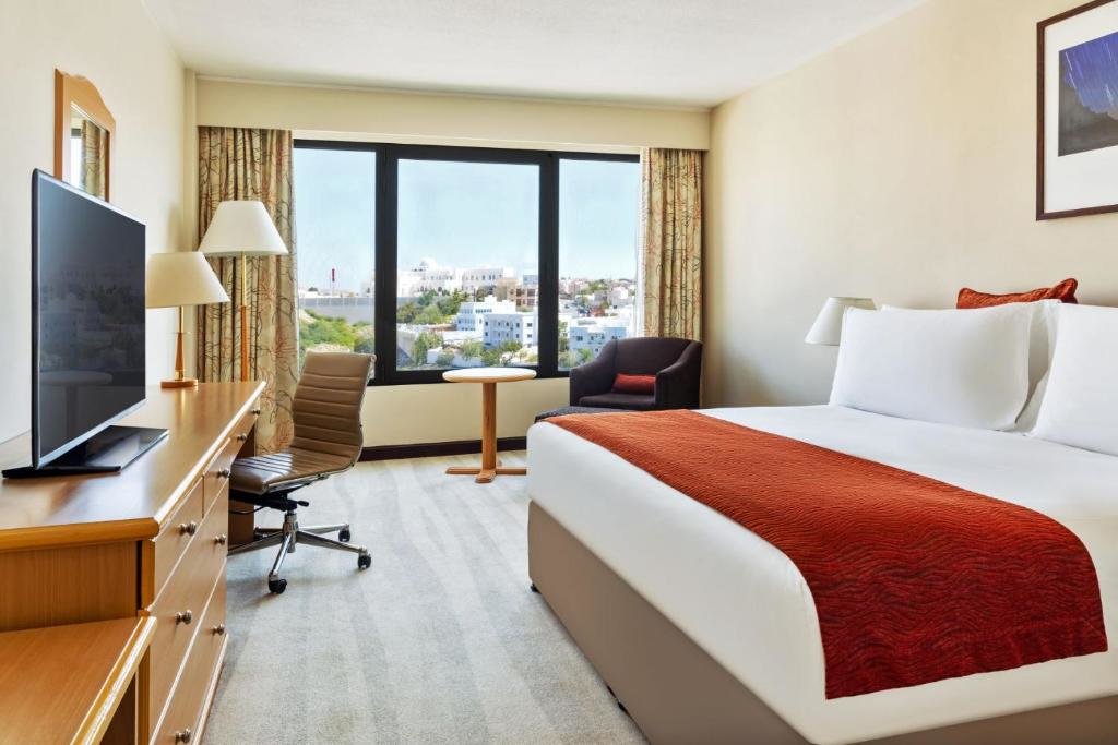 Superior room Crowne Plaza Muscat, an IHG Hotel