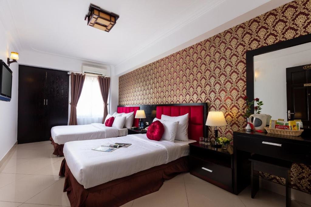 Standard Triple room with city view Hanoi Amore Hotel & Travel